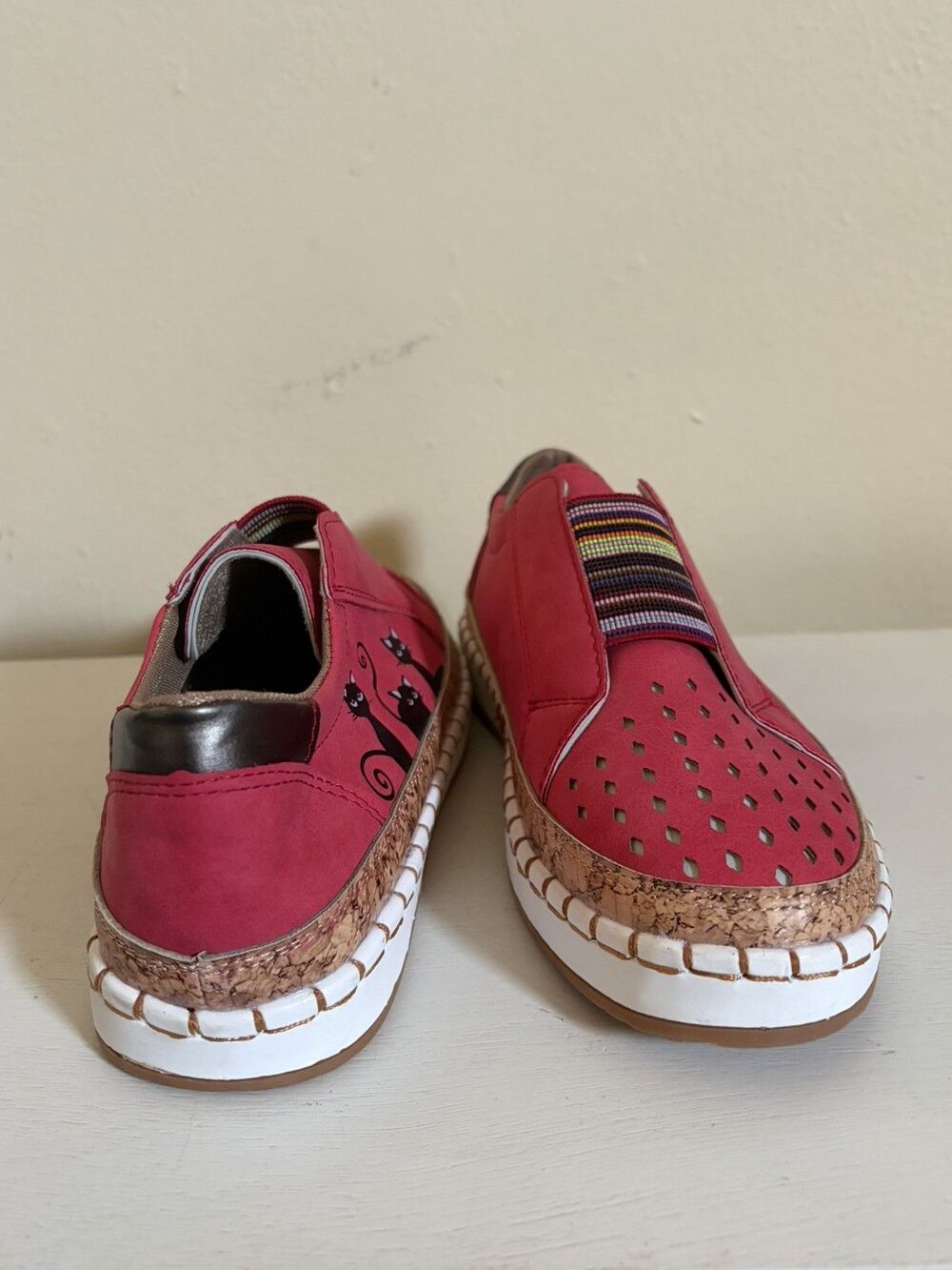 Women's Red Slip-On Casual Shoes Cute Black Cats Print Size 8.5 / 41 (Outsole 10 - Picture 6 of 8